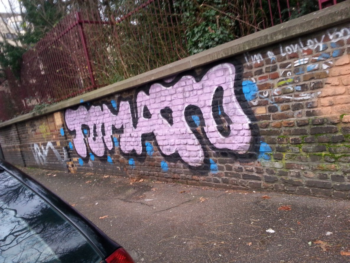 Graffiti Wall - Photo by Cologne_Spotters - tomato, köln