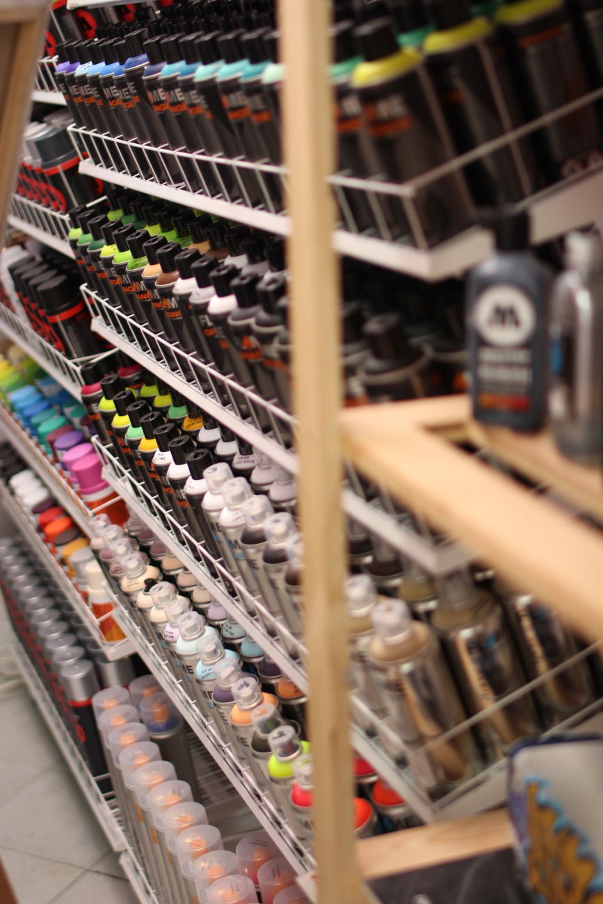 Graffiti Artwork in Rua brion 4 santiago - Photo by Consafos - consafos, store (2017)