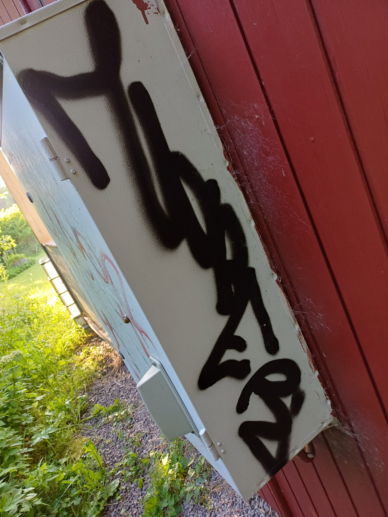 Graffiti Bombing in Ange plats - Photo by Coolakillen