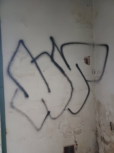 Graffiti Street Art in Ange plats - Photo by Coolakillen
