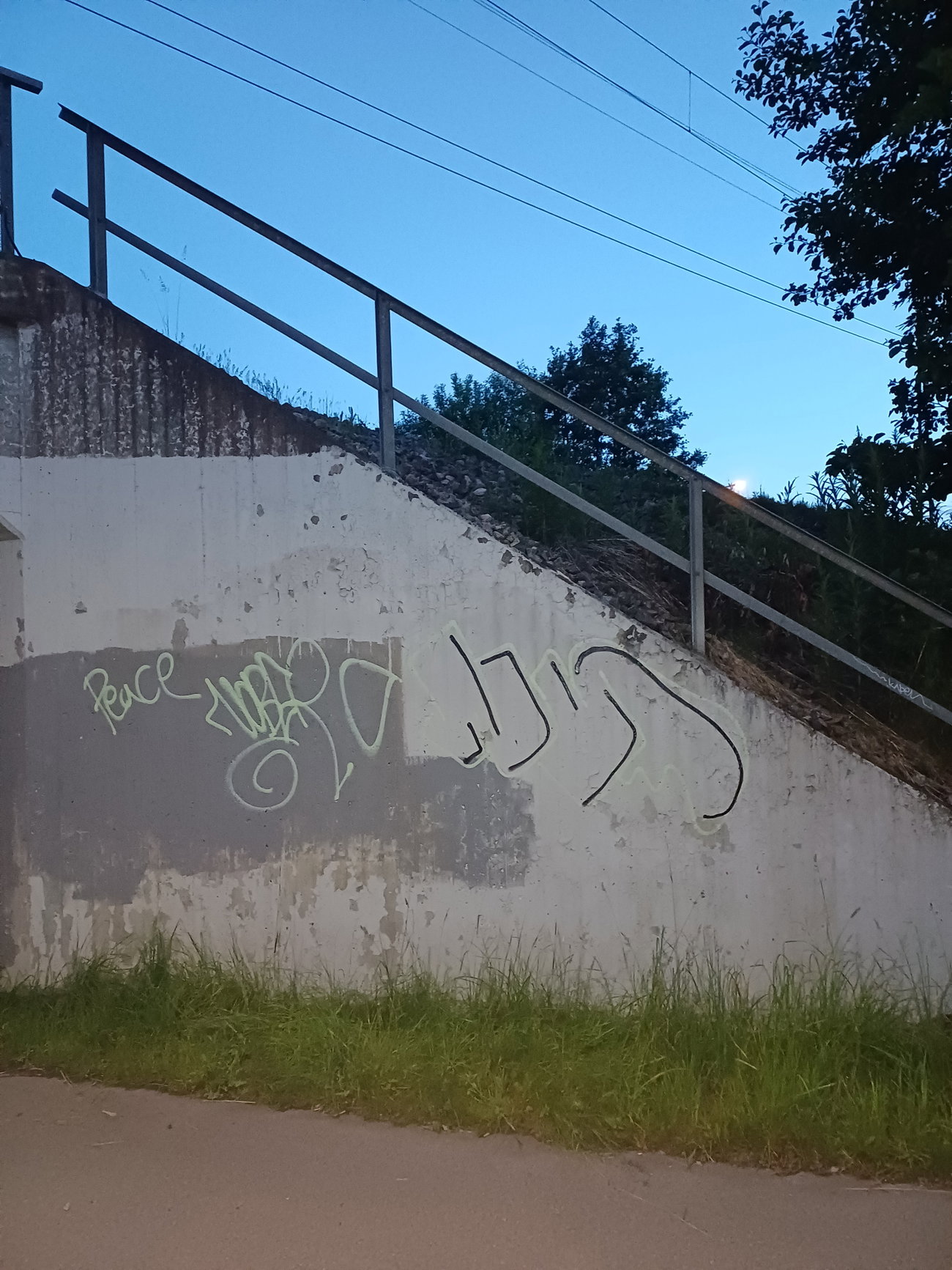 Graffiti Bombing in Ange plats - Photo by Coolakillen