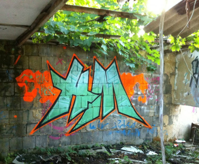 Graffiti Bombing in Potsdam - Photo by CopACABana - Kiar, HM, H (2013)