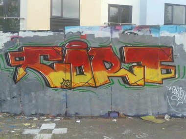 Graffiti Wall - Photo by Cort1