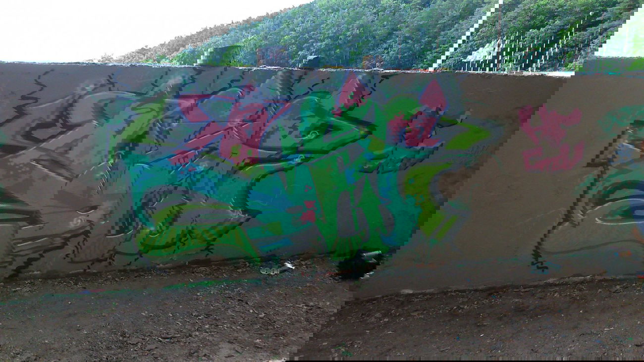 Graffiti Wall - Photo by Cose41