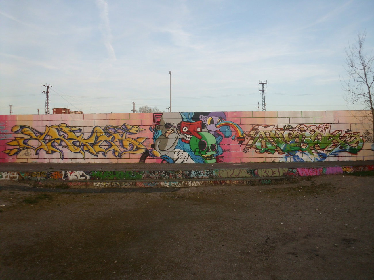 Graffiti Wall - Photo by CosmicSven - Mosak, wonka, vamos (2015)