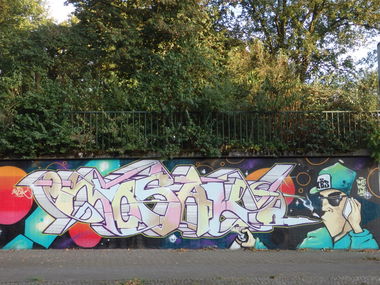 Graffiti Wall - Photo by CosmicSven - mosak, vamos, knut (2016)