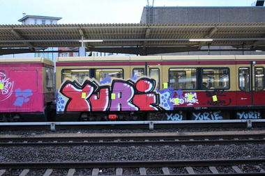 Graffiti Train - Photo by CrackKlaus18 - Yuri, Cops, plb