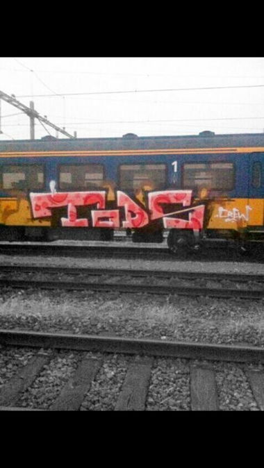 Graffiti Train - Photo by CrackKlaus18