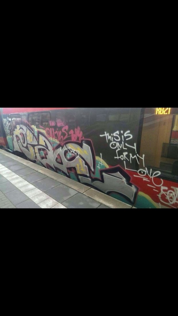 Graffiti Train - Photo by CrackKlaus18 - Fuak