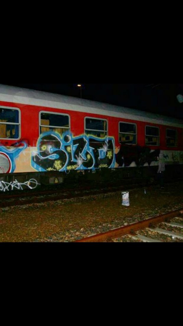 Graffiti Train - Photo by CrackKlaus18 - Sild