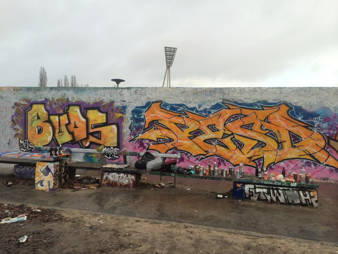 Graffiti Wall - Photo by CrackKlaus18 - Buds, Asik, Chef
