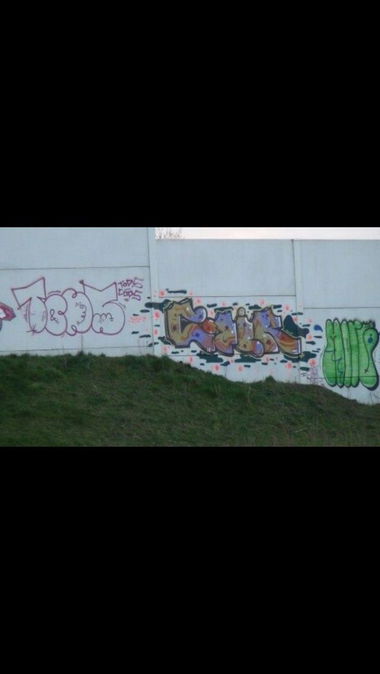 Graffiti Bombing - Photo by CrackKlaus18 - Cair, pens, Yuri