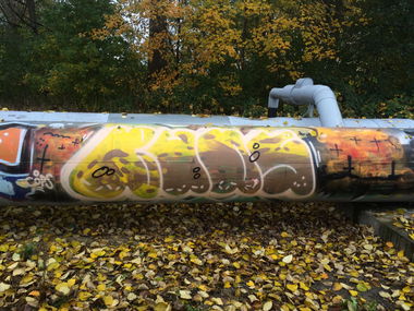 Graffiti Bombing - Photo by CrackKlaus18 - Buds, Cops