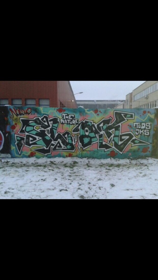 Graffiti Wall - Photo by CrackKlaus18 - Clok