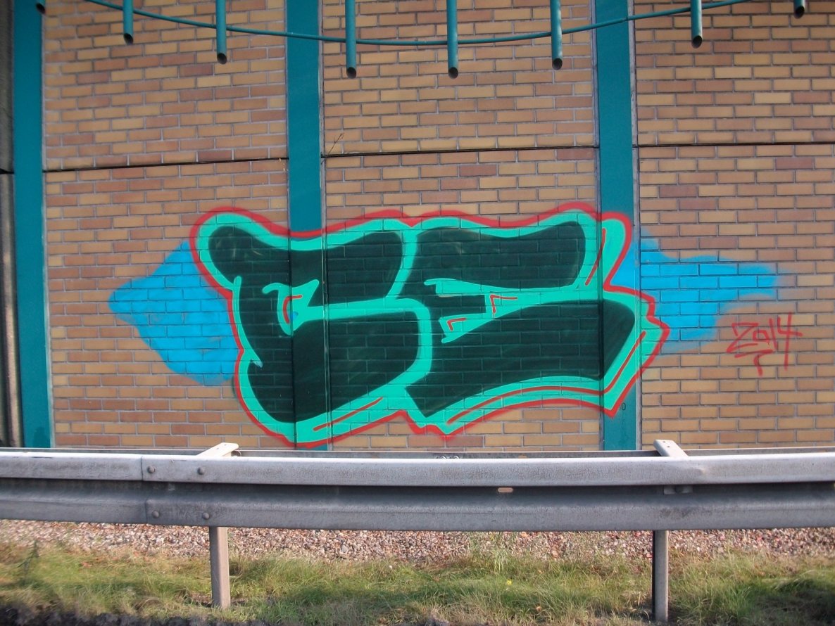 Graffiti Bombing - Photo by CriminalEnergy - CE, Berlin (2014)