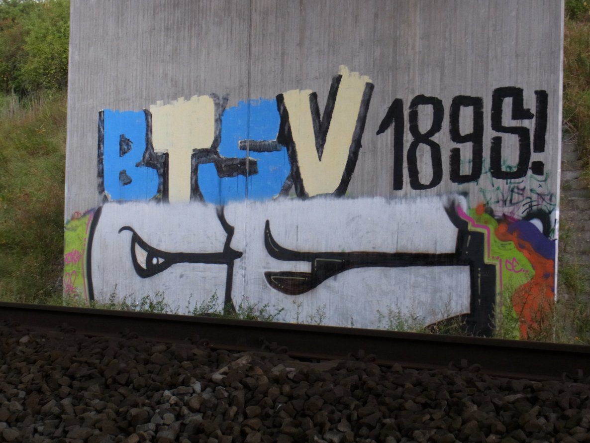 Graffiti Bombing in Braunschweig - Photo by CriminalEnergy - CE, Braunschweig (2012)