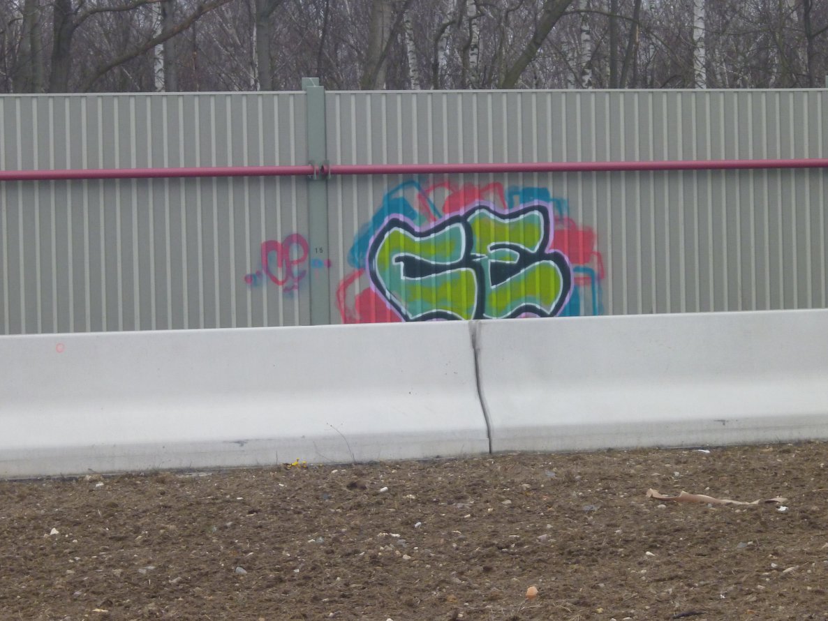 Graffiti Bombing in Braunschweig - Photo by CriminalEnergy - CE, Braunschweig (2013)