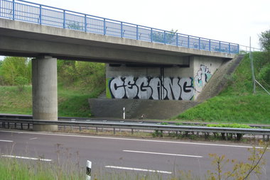 Graffiti Bombing in Hannover - Photo by CriminalEnergy - CE, Hannover