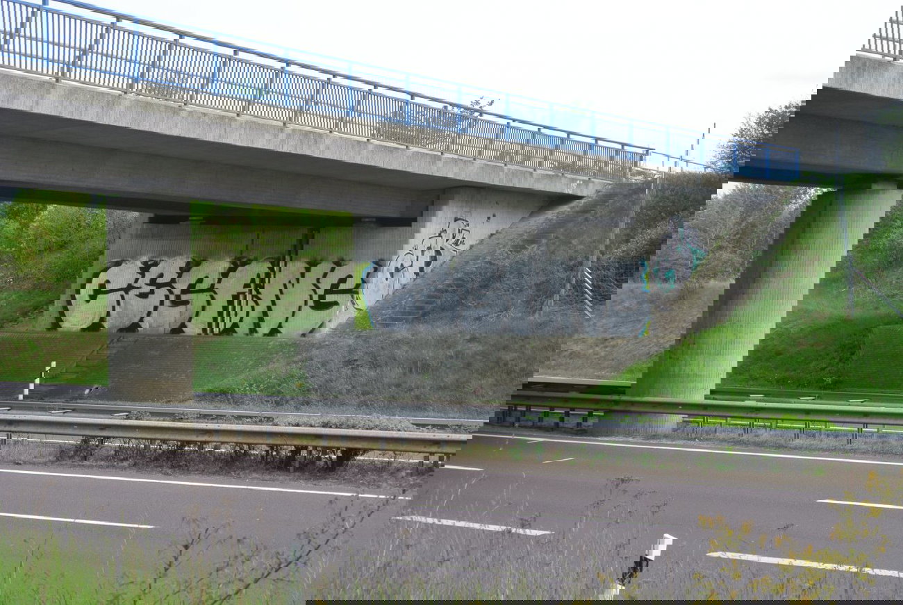 Graffiti Bombing in Hannover - Photo by CriminalEnergy - CE, Hannover