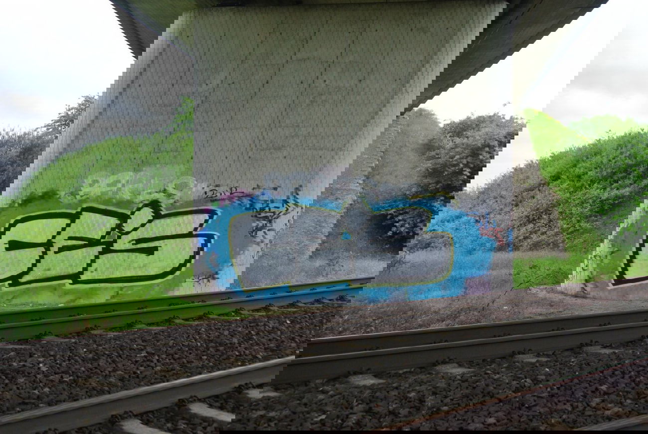 Graffiti Bombing in Hannover - Photo by CriminalEnergy - CE`S, Hannover