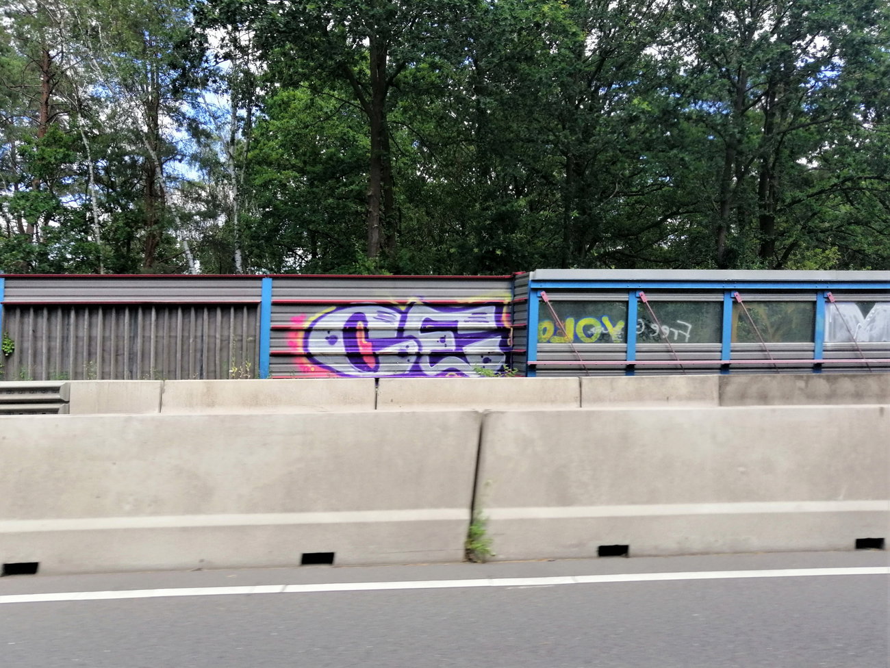 Graffiti Bombing - Photo by CriminalEnergy - CE, Gifhorn (2019)