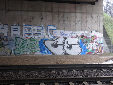 Graffiti Bombing - Photo by CriminalEnergy - CE, Berlin (2012)