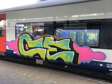 Graffiti Train in Gent - Photo by CriminalEnergy - CE, Ghent, Color_Error (2016)