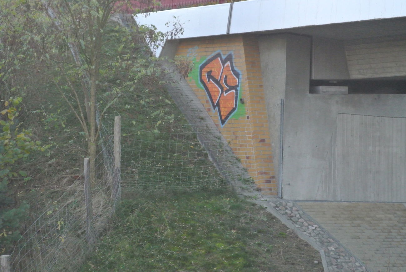 Graffiti Bombing - Photo by CriminalEnergy - CE, BERLIN (2013)