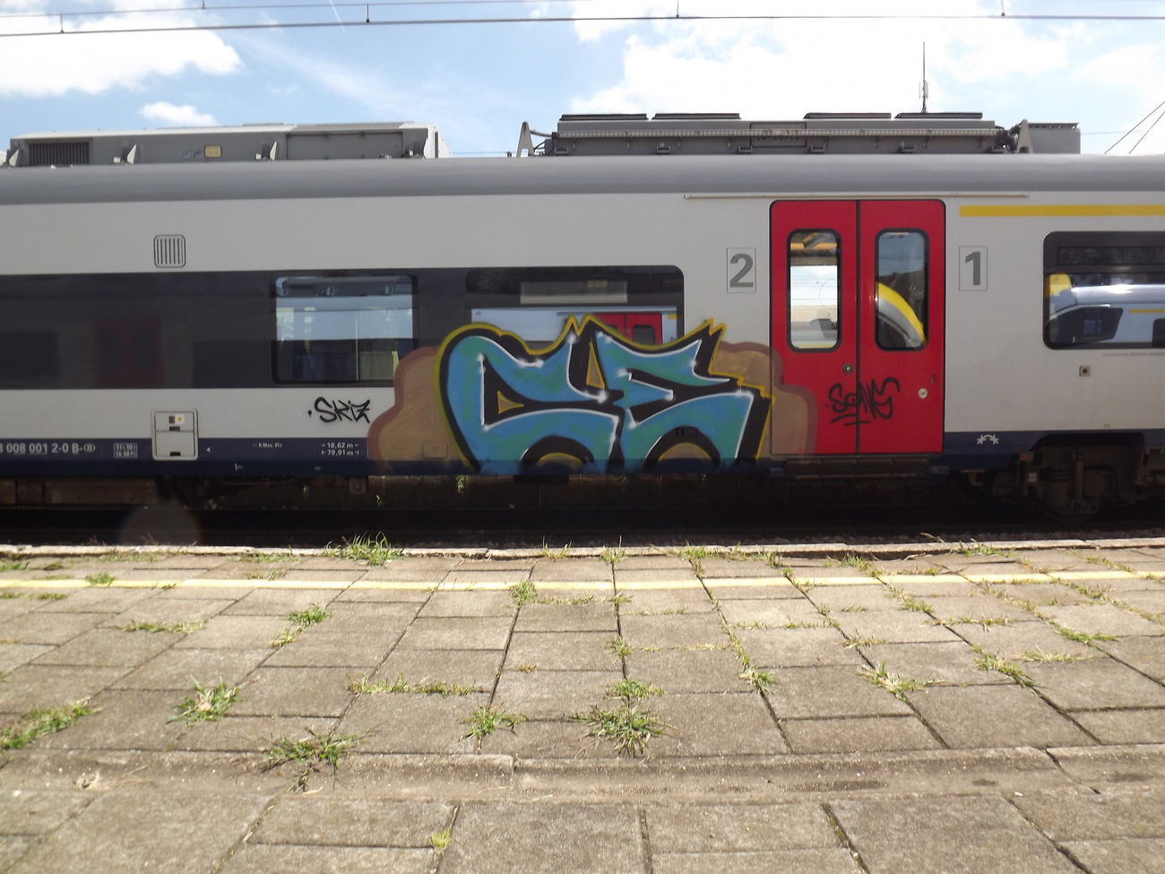 Graffiti Train in Ghent - Photo by CriminalEnergy - CE, Ghent, Color_Error (2016)