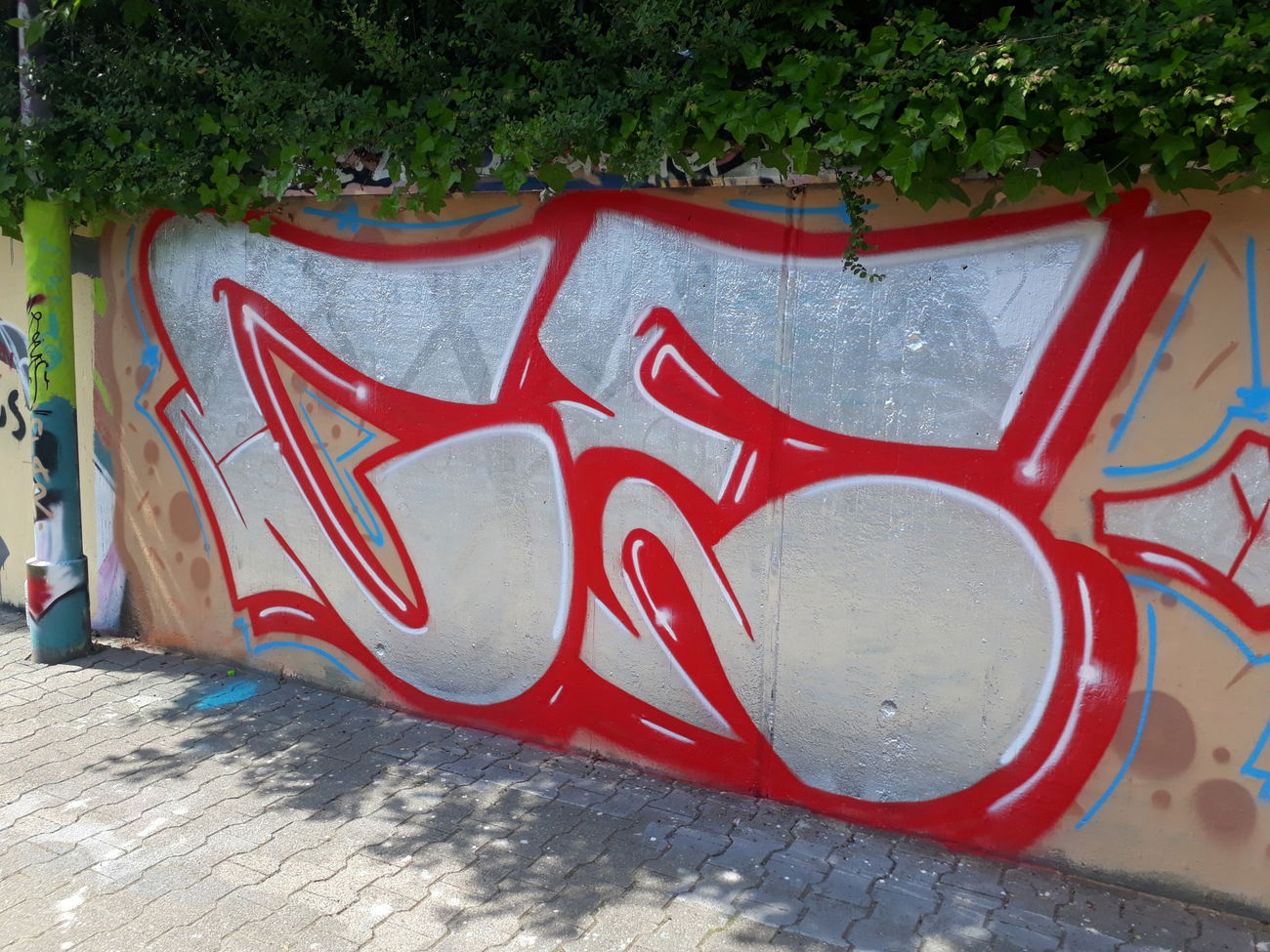 Graffiti in DÜSSELDORF - Photo by CriminalEnergy - CE, Düsseldorf (2017)