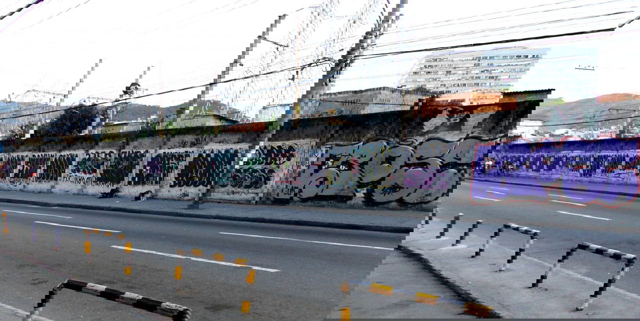 Graffiti Bombing in Brazil - Photo by Crose