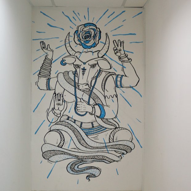 Graffiti Wall in Murmansk - Photo by Curvalibre - Curva, libre, cow (2014)