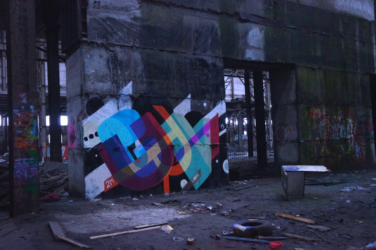 Graffiti Wall in Нарвский Округ - Photo by Curvalibre - curvalibre, 2M, Letters (2015)