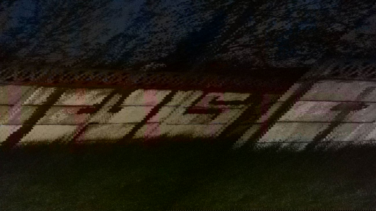 Graffiti Bombing - Photo by Cwesk - Ikone, Cwesk (2010)