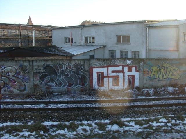Graffiti Bombing - Photo by Cwesk - PIKES, CWESK (2015)