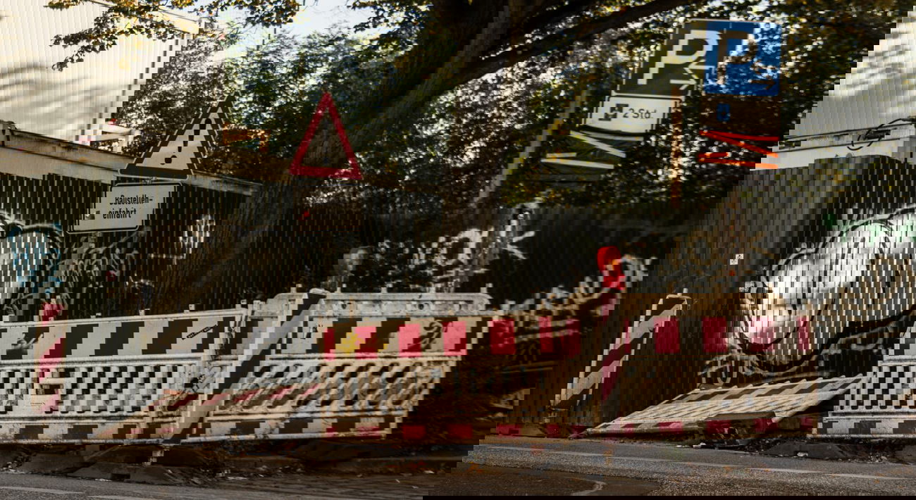 Graffiti Bombing - Photo by D - stop, op