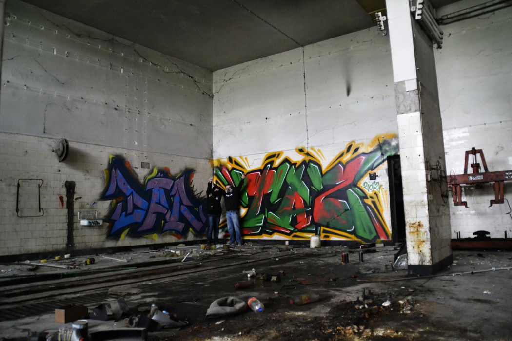 Graffiti Bombing in Belgrade - Photo by DART030 - dart, dna, kzs