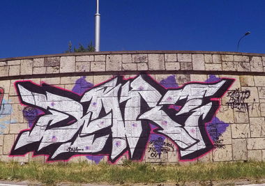 Graffiti Bombing in Skopje - Photo by DART030 - chrome, dart, dna (2017)