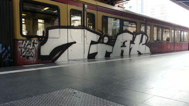 Graffiti Train in Berlin - Photo by DBScrue - Tiak, DBS, Crew (2014)