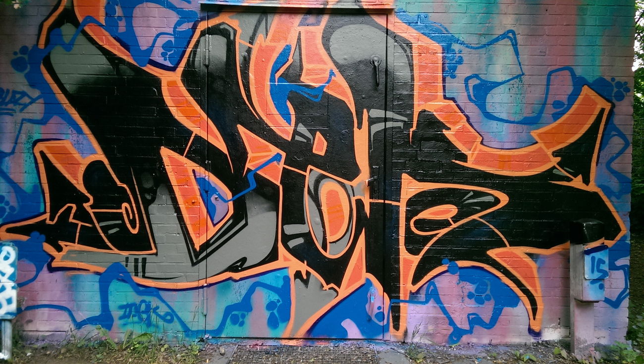 Graffiti Wall in Hamburg - Photo by DEKA - deka (2015)