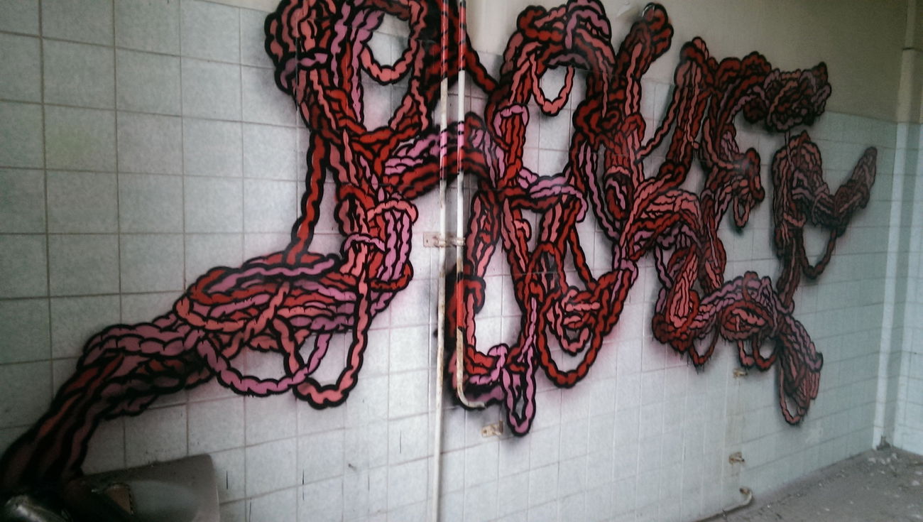 Graffiti Wall - Photo by DEKA - rake, style, lostplaces