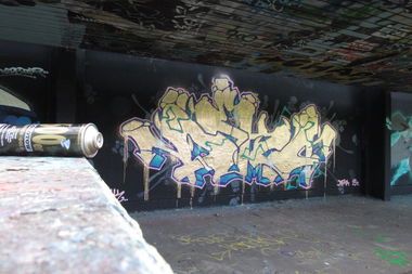 Graffiti Wall - Photo by DEKA - Golden, Drippps, Diamd