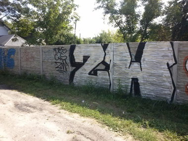 Graffiti Bombing - Photo by DESONE