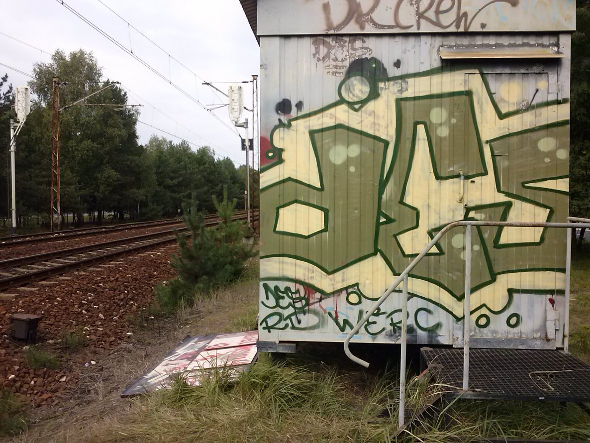 Graffiti Bombing - Photo by DESONE