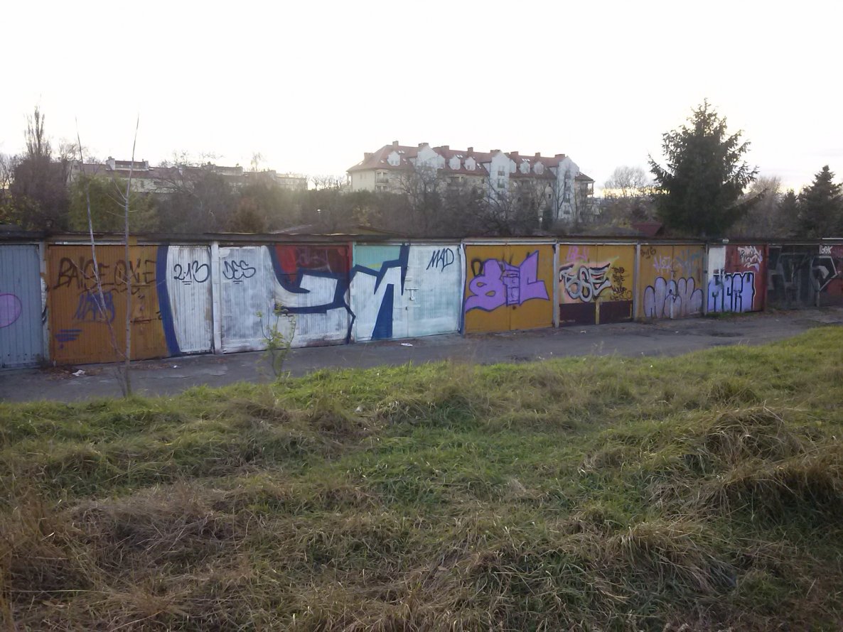 Graffiti Wall - Photo by DESONE