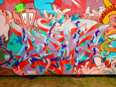 Graffiti Wall - Photo by DETS - worm-island
