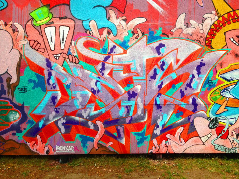 Graffiti Wall - Photo by DETS - worm-island