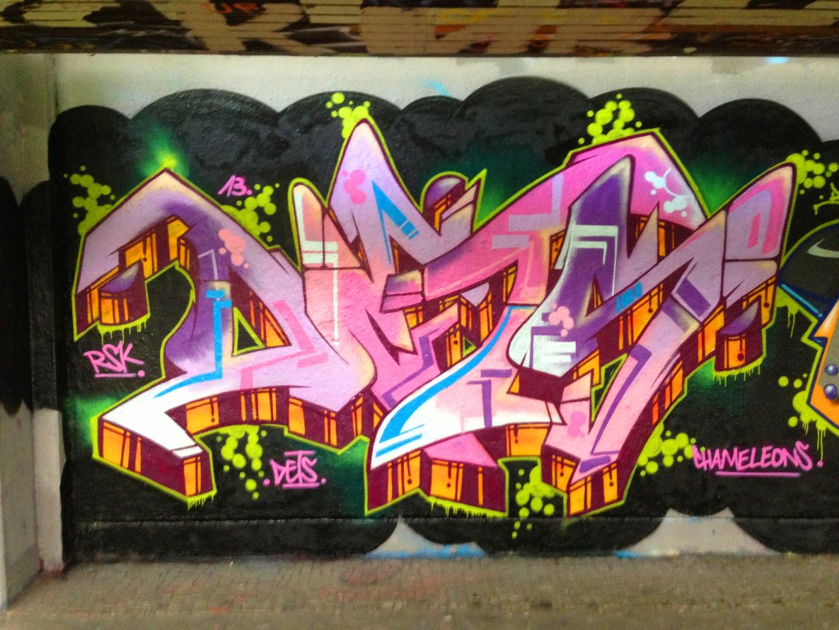 Graffiti Wall - Photo by DETS - dets, lilac (2013)