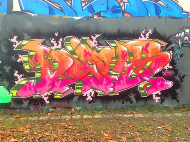 Graffiti Wall - Photo by DETS - candy-dets (2013)
