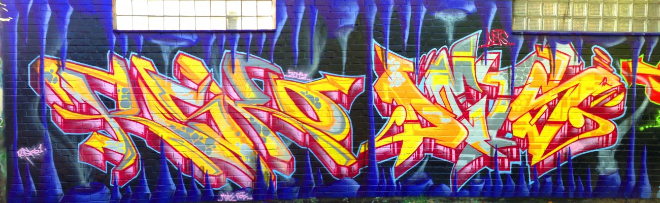 Graffiti Wall - Photo by DETS - in, da, cave (2012)